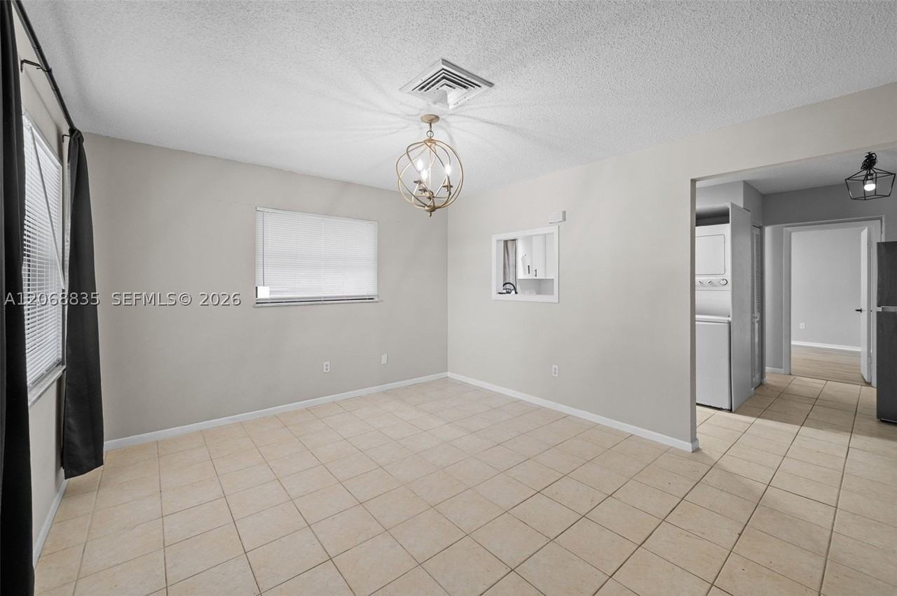 3317 Ne Jeannette Dr - Photo 5 of 14