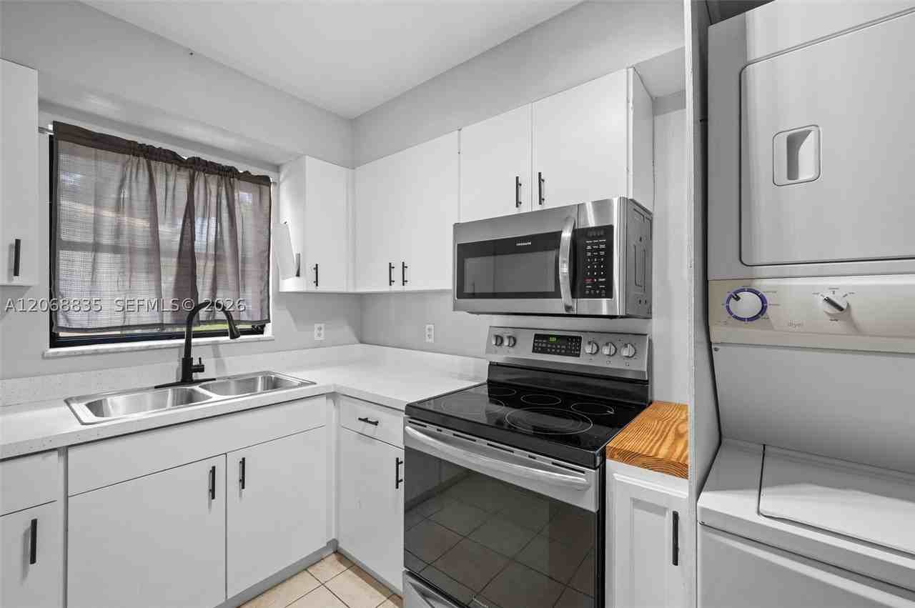 3317 Ne Jeannette Dr - Photo 7 of 14