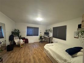 329 Nw 44th St #1 - Photo 1 of 1