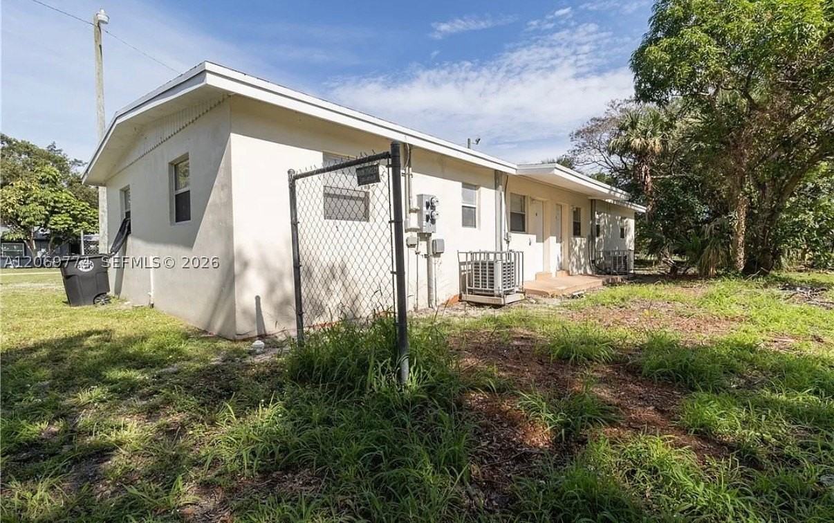 708 N 14th St #B - Photo 7 of 13