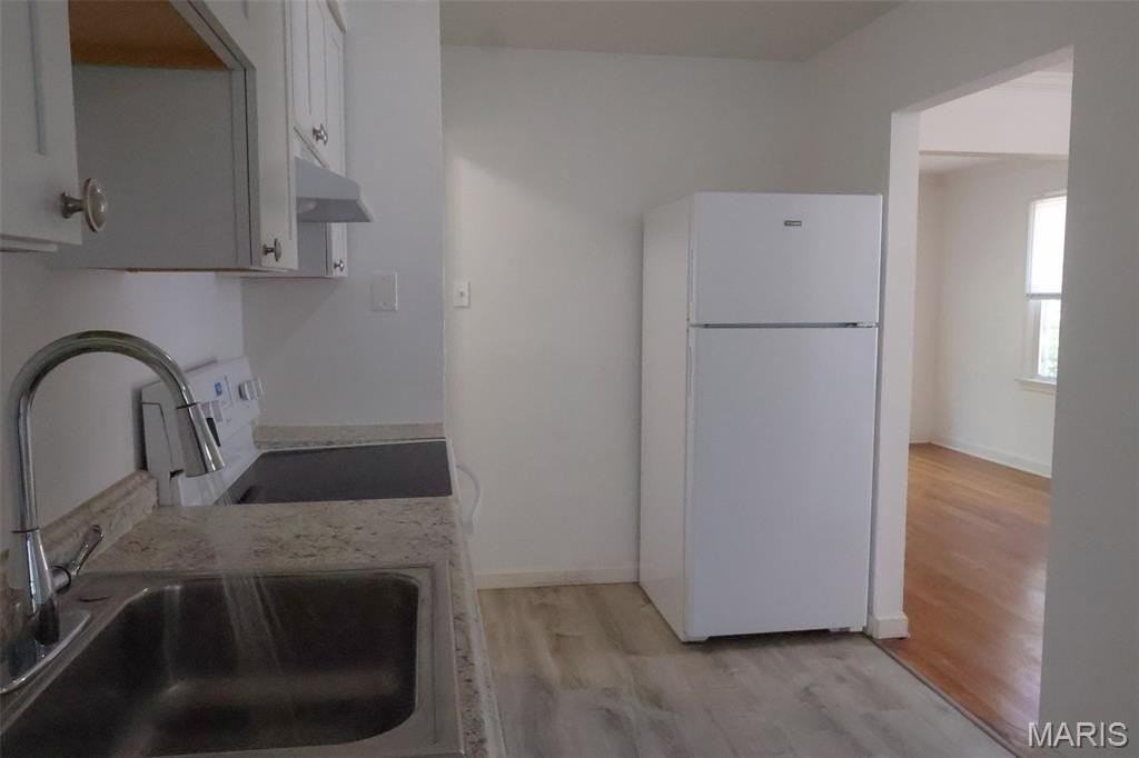 10522 Byfield Dr - Photo 4 of 15