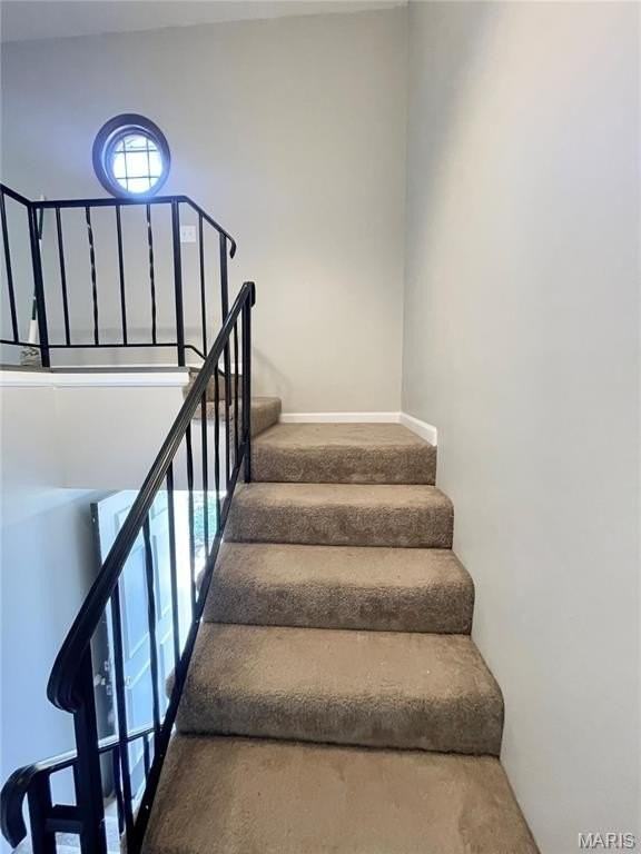 97 Devon Ct - Photo 3 of 14