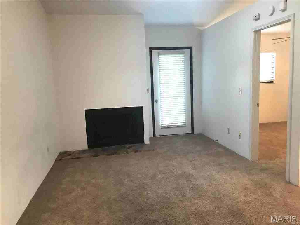 121 Ashley Dr - Photo 4 of 14