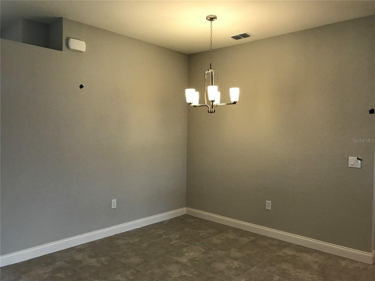 1437 Cypress View Ln - Photo 7 of 31