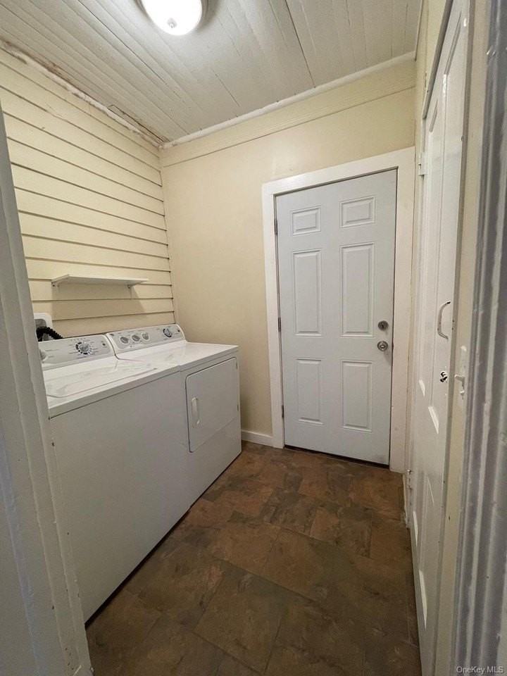 22 Cozzens Ave #1-1 - Photo 3 of 7