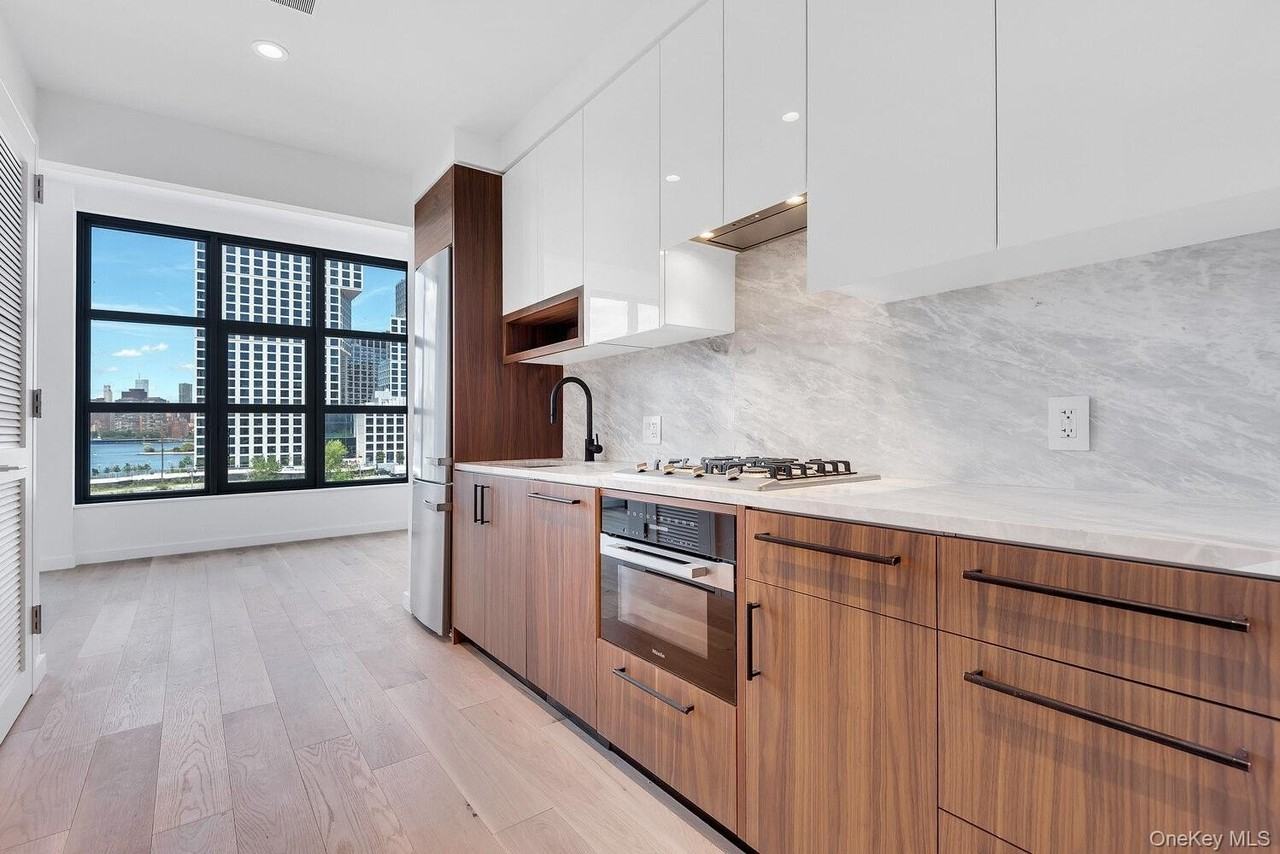 29 Huron St #4HW - Photo 7 of 12