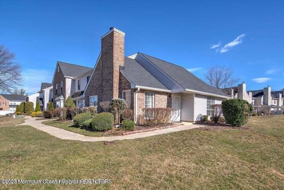 337 Devon Pl - Photo 2 of 16