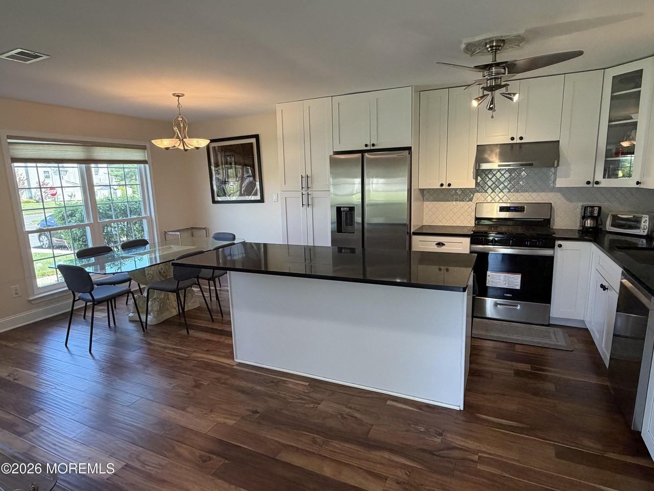 337 Devon Pl - Photo 5 of 16