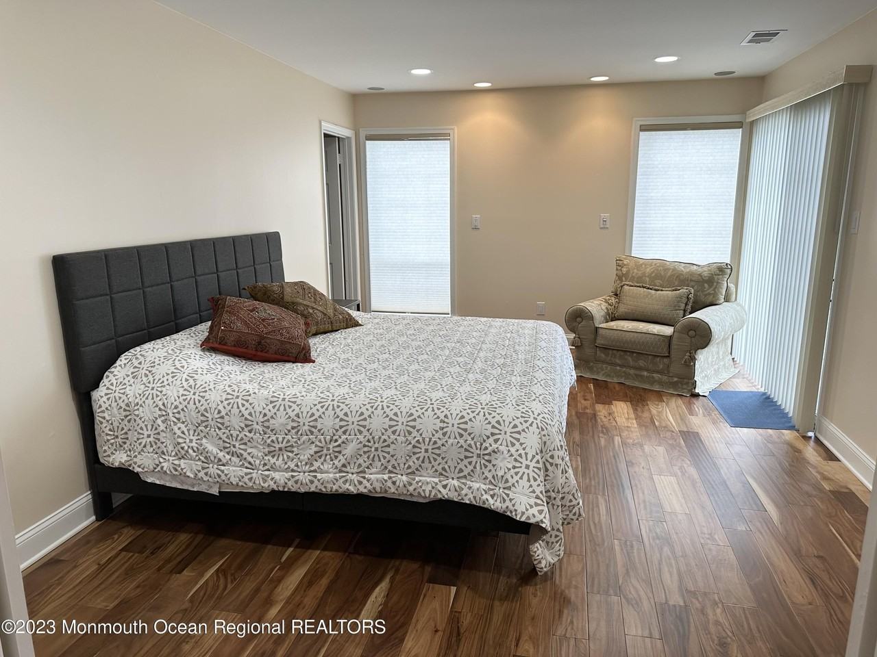 337 Devon Pl - Photo 6 of 16