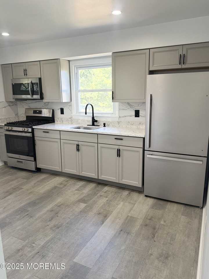 55 Chapin Ave #2ndFL - Photo 2 of 13
