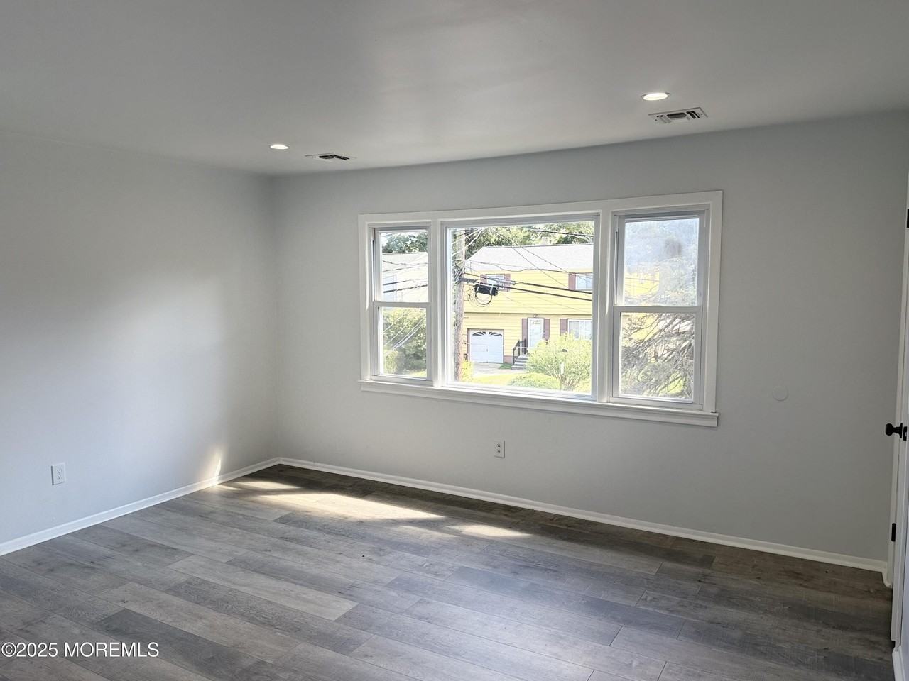 55 Chapin Ave #2ndFL - Photo 5 of 13