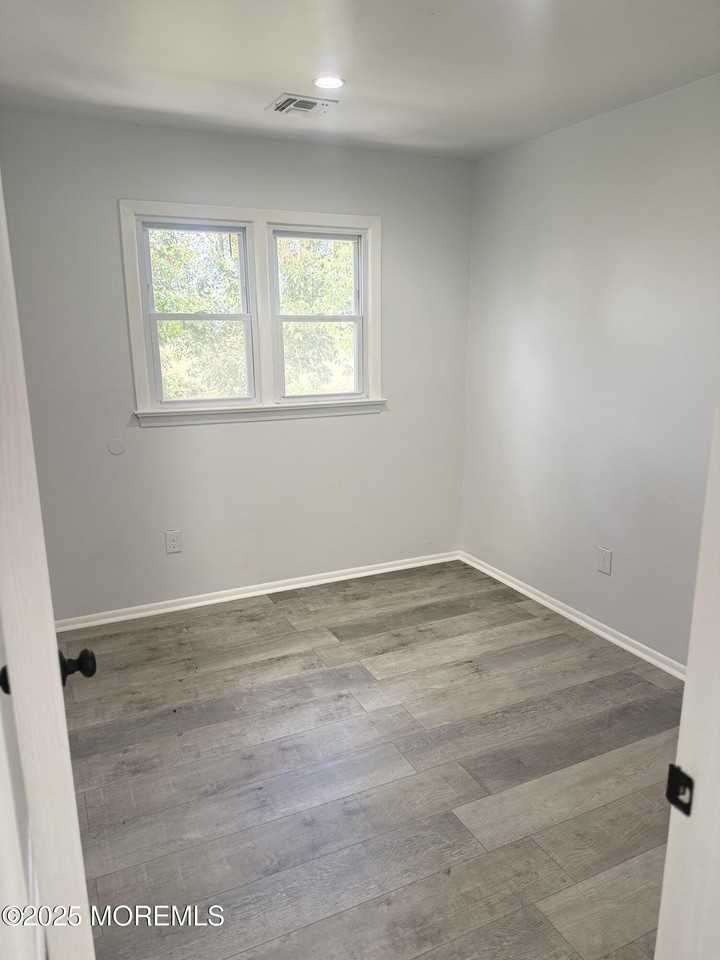 55 Chapin Ave #2ndFL - Photo 6 of 13