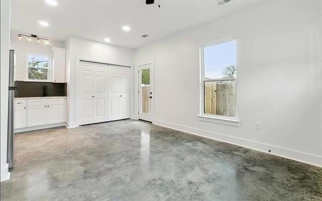 308 Riess Pl - Photo 5 of 13