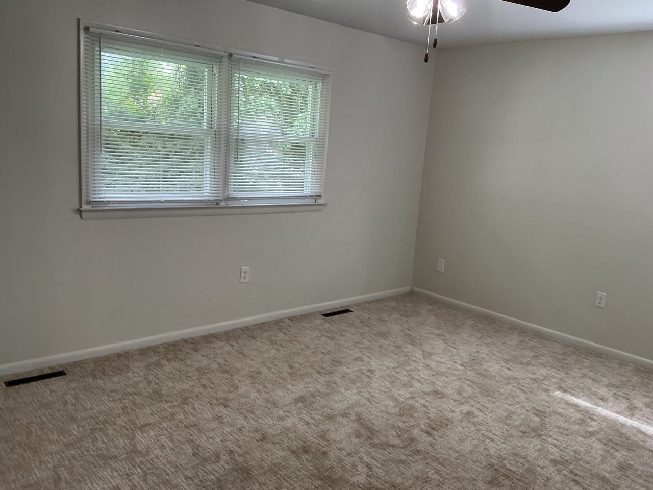 1012 Turkey Point Rd #1 - Photo 7 of 11