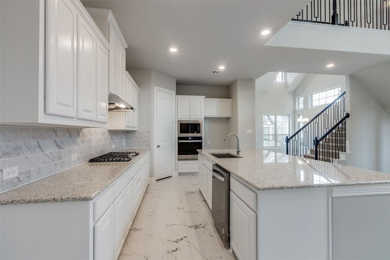 4516 Sovereignty Dr - Photo 7 of 23