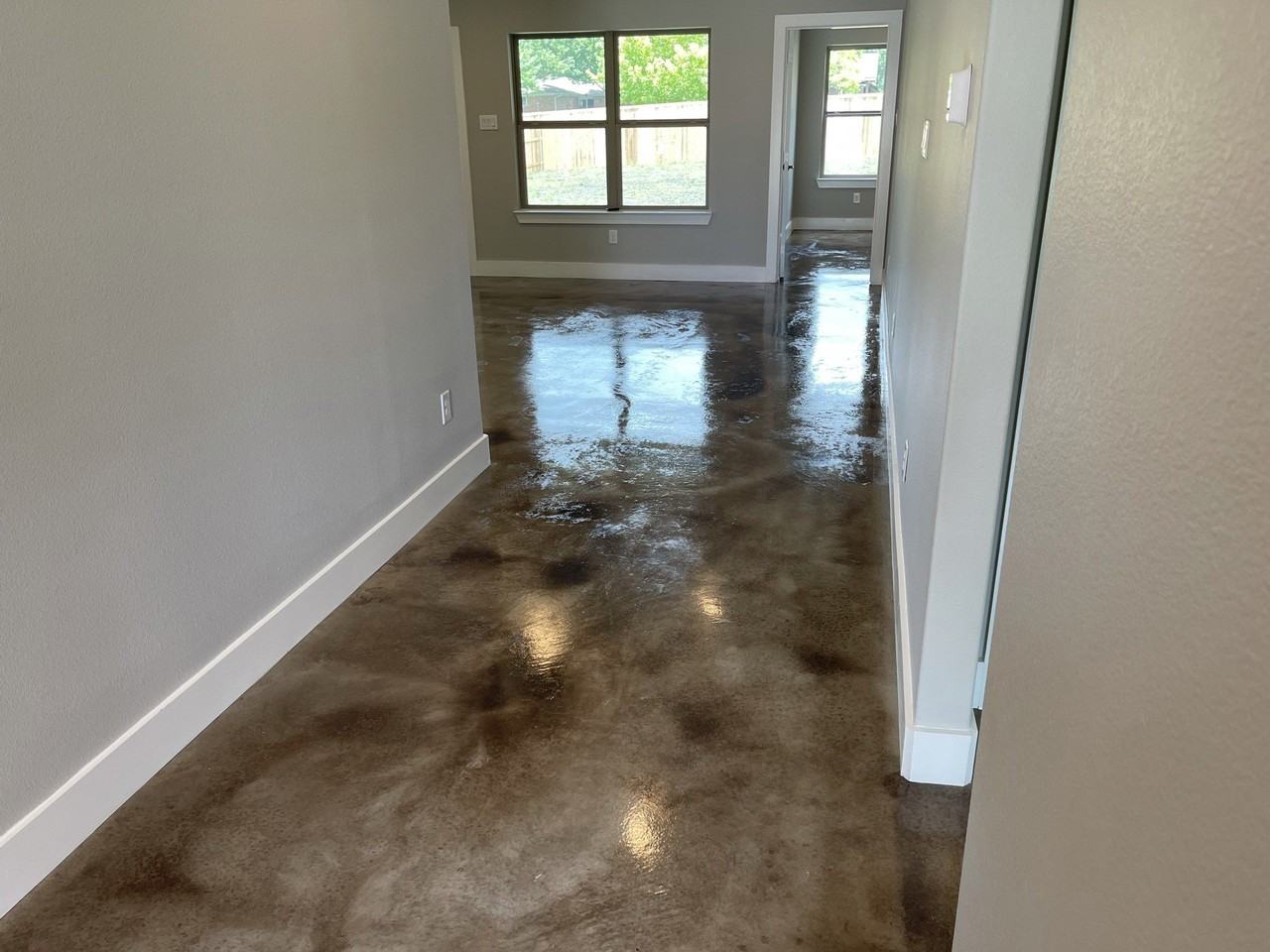 2213 N Hickory St - Photo 4 of 24