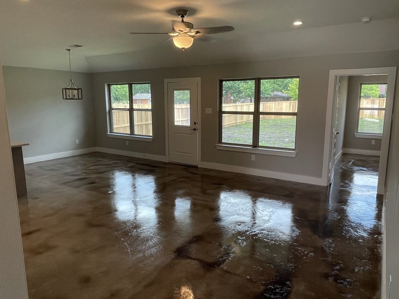 2213 N Hickory St - Photo 5 of 24
