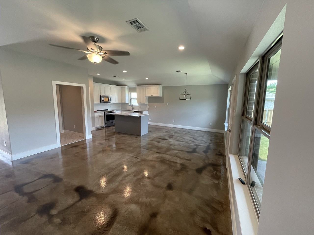2213 N Hickory St - Photo 6 of 24
