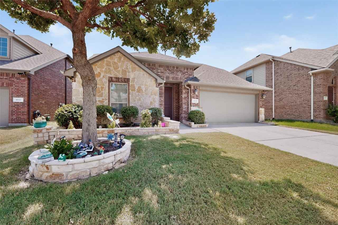10529 Jackson Hole Ln - Photo 2 of 40
