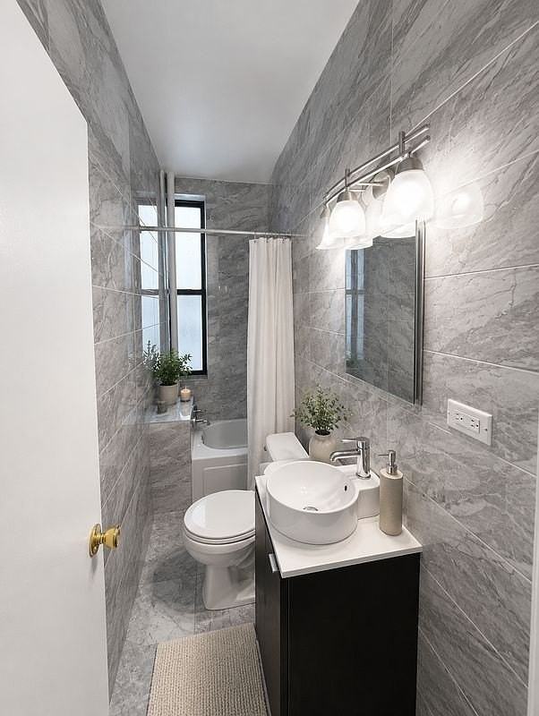 426 W 47th St #2C - Photo 5 of 10