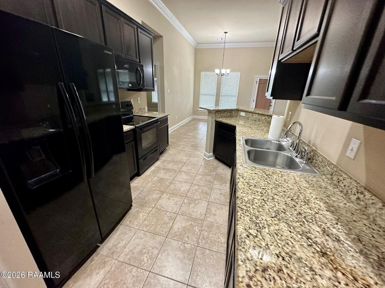 42537 Wynstone Dr - Photo 2 of 14