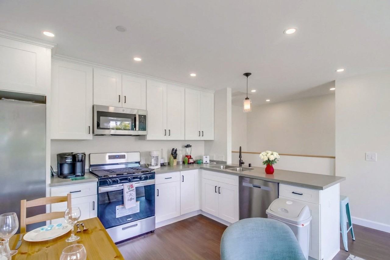 116 E 22nd St #1465006P - Photo 4 of 28