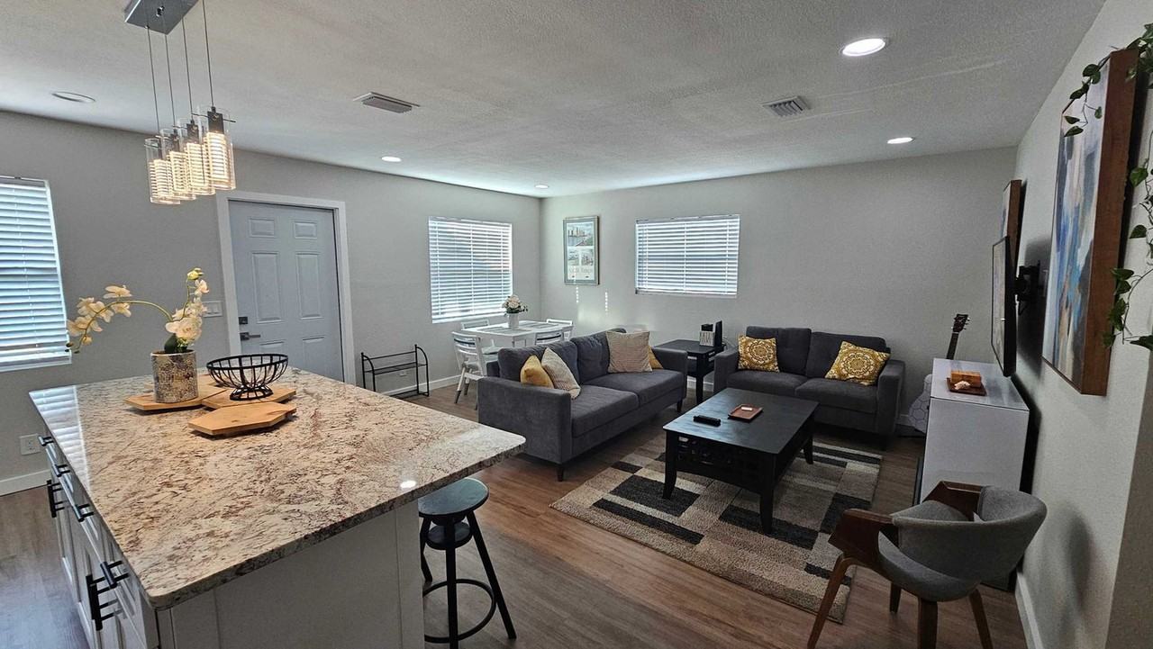 6614 S Mascotte St #1591557P - Photo 5 of 44