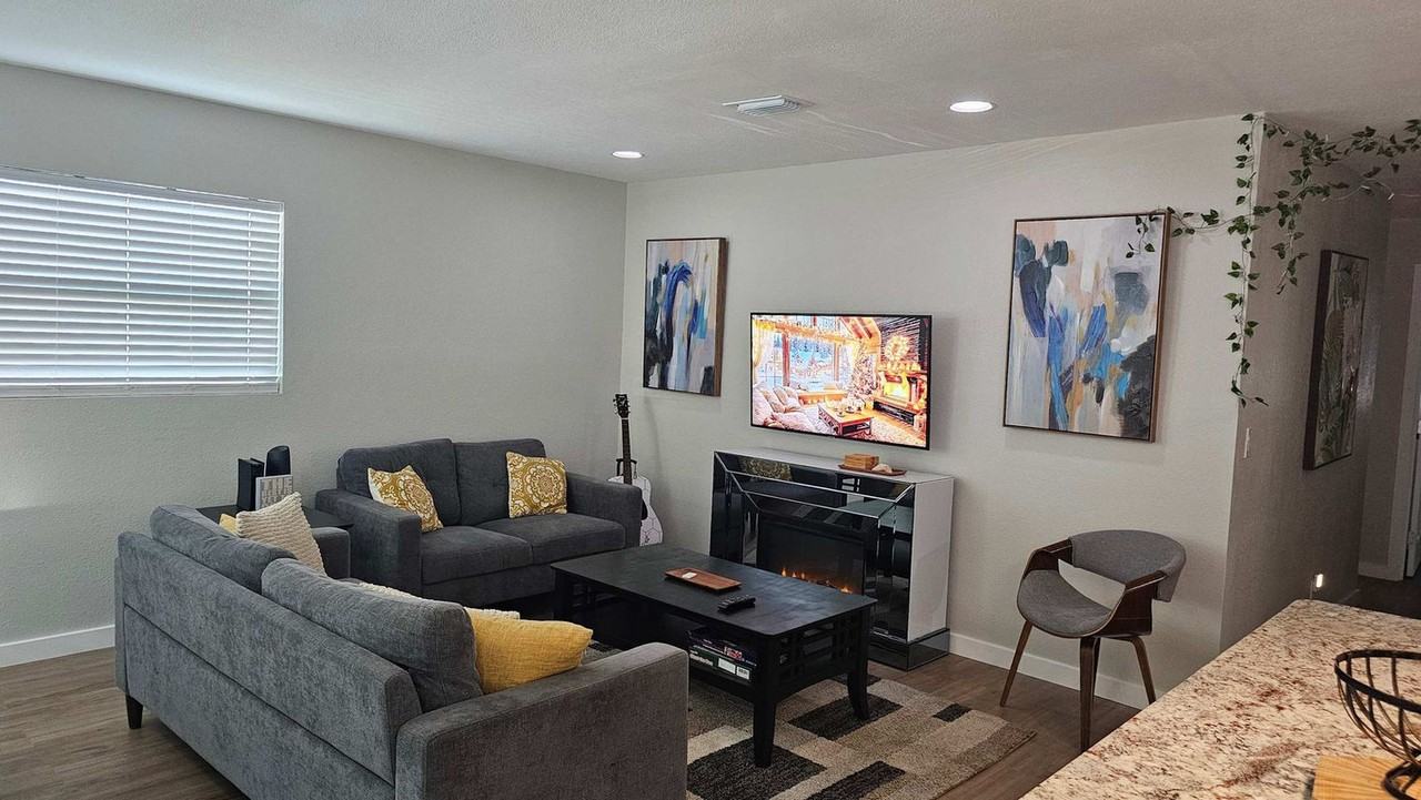6614 S Mascotte St #1591557P - Photo 7 of 44