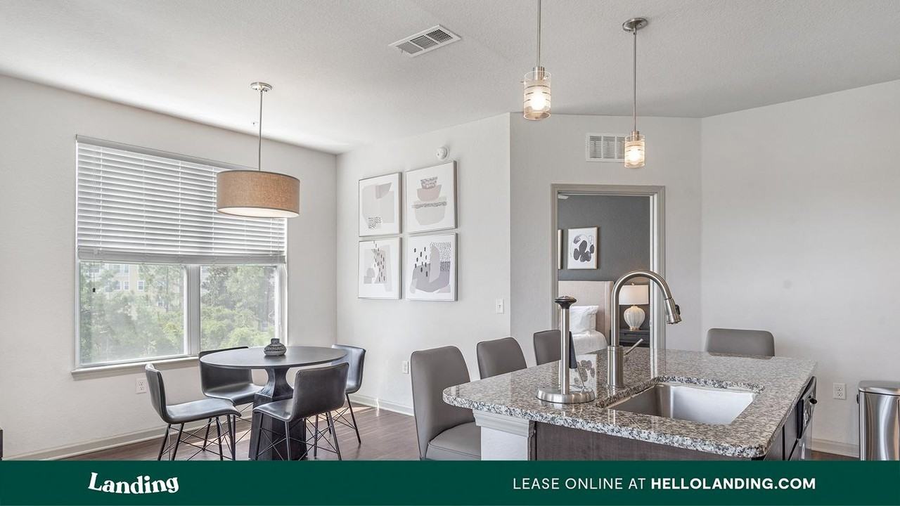 1455 NW 121 Ave - Photo 5 of 50
