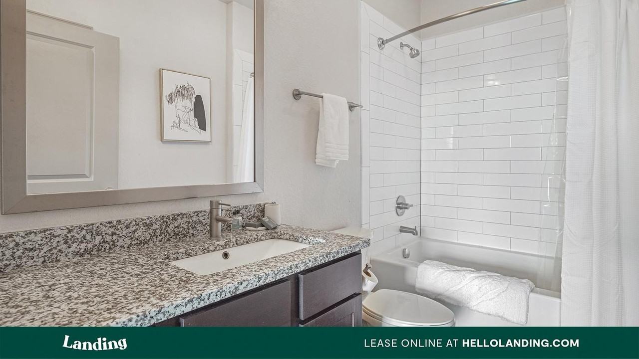 1455 NW 121 Ave - Photo 6 of 50