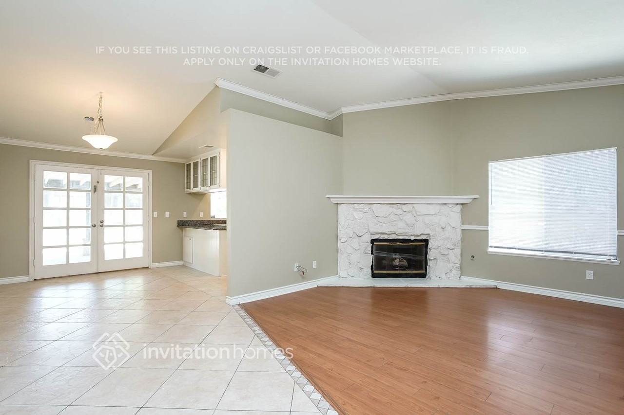 18112 Raymond Ct - Photo 6 of 15