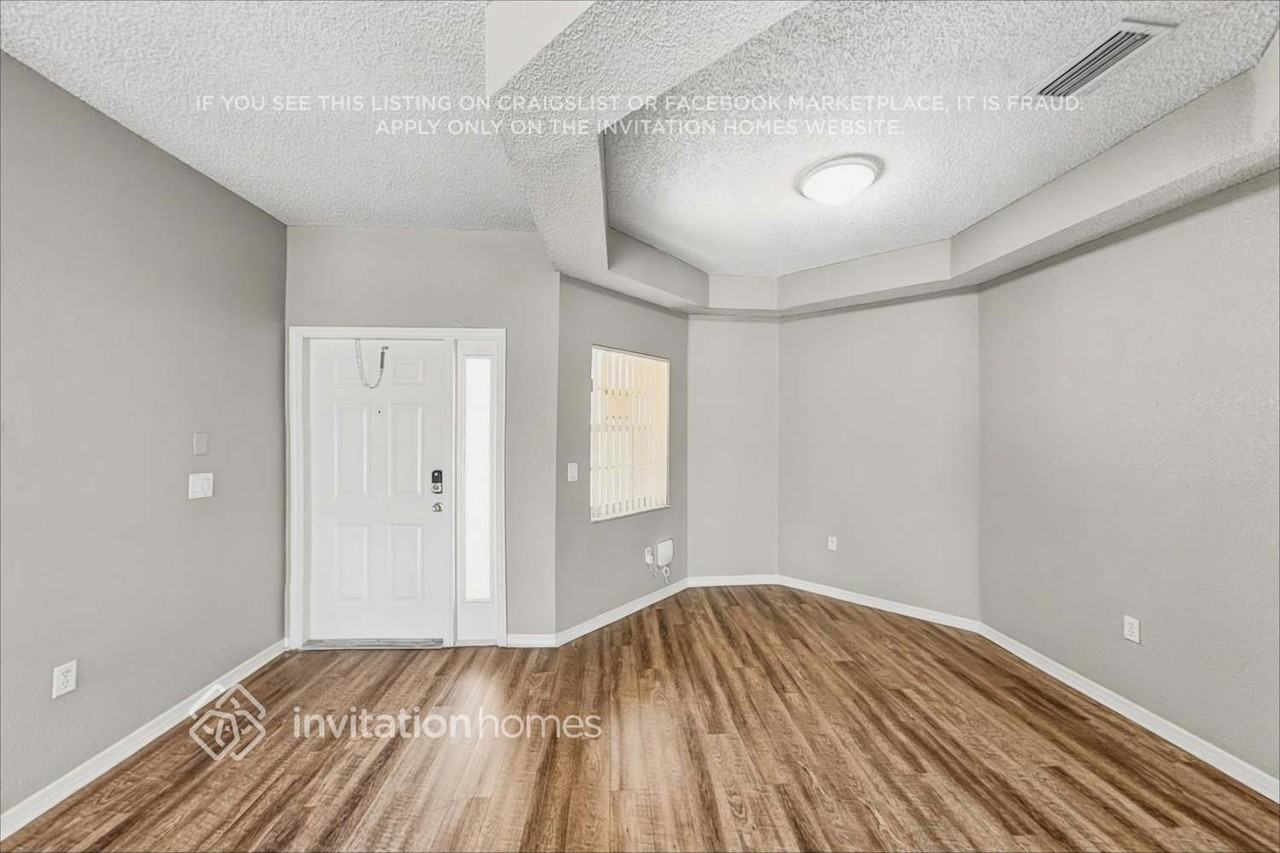 9191 Sw 212th Ter - Photo 3 of 19