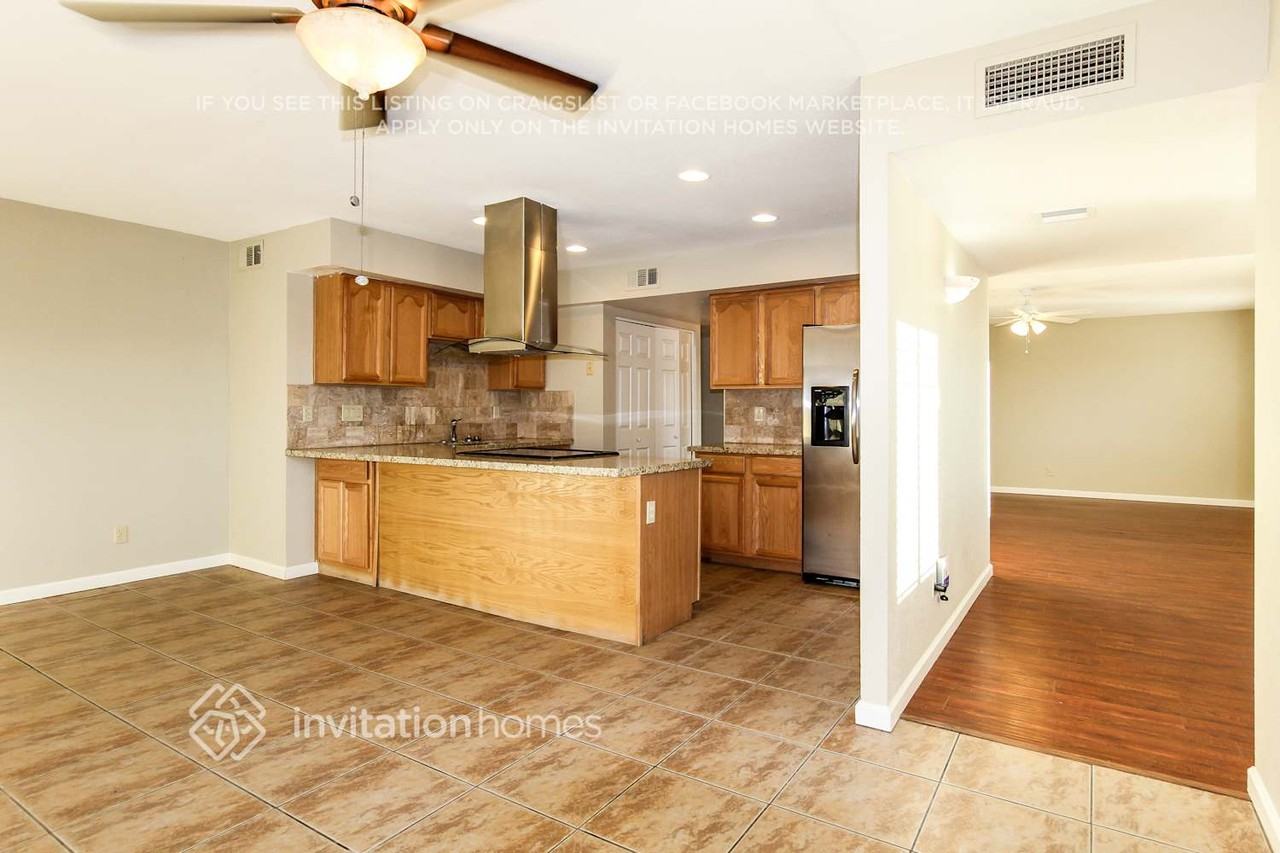 14419 N 52nd Ln - Photo 7 of 21