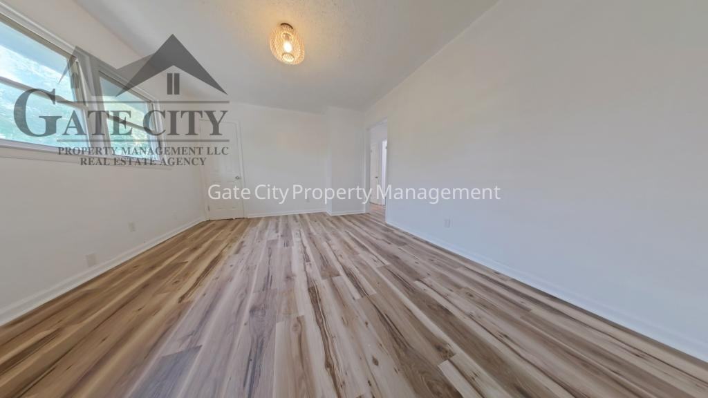 2330 Kersey St Apt G - Photo 3 of 11