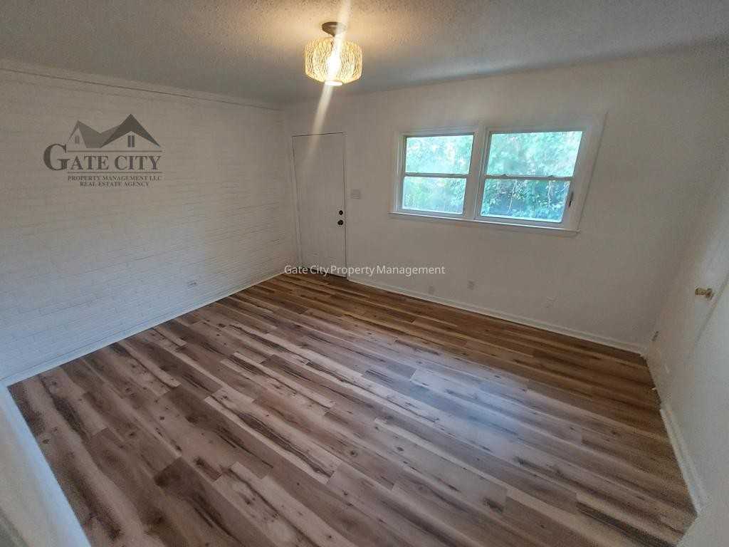 2330 Kersey St Apt G - Photo 4 of 11