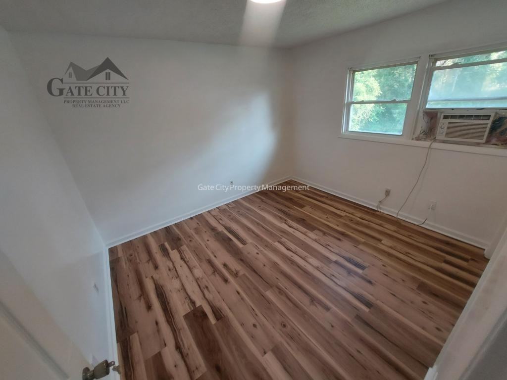 2330 Kersey St Apt G - Photo 5 of 11