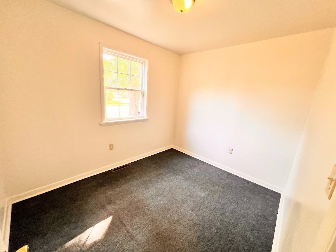 2146 Colston Street - Photo 5 of 9