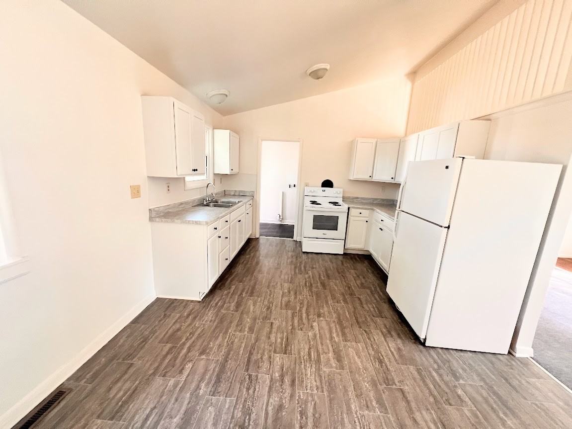 2146 Colston Street - Photo 2 of 9