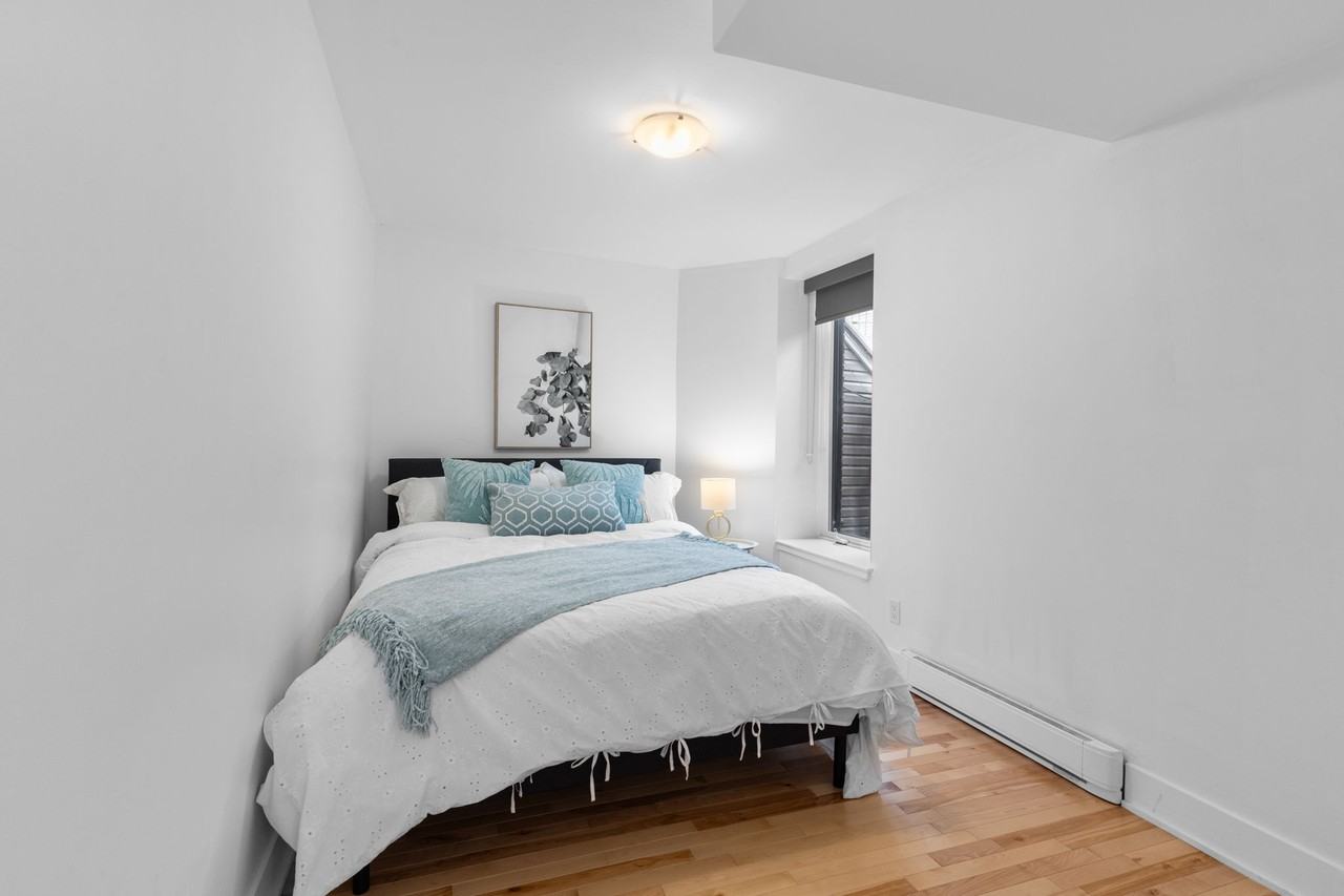 1524 Rue Saint-Antoine Ouest - Photo 6 of 13