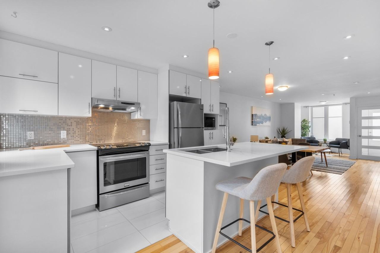 1524 Rue Saint-Antoine Ouest - Photo 7 of 13