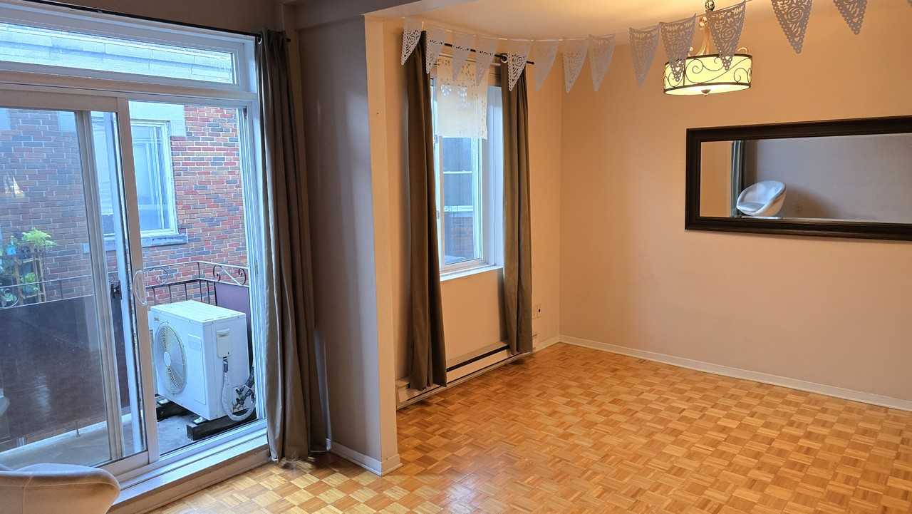 3611 Boulevard Décarie #300 — photo 1