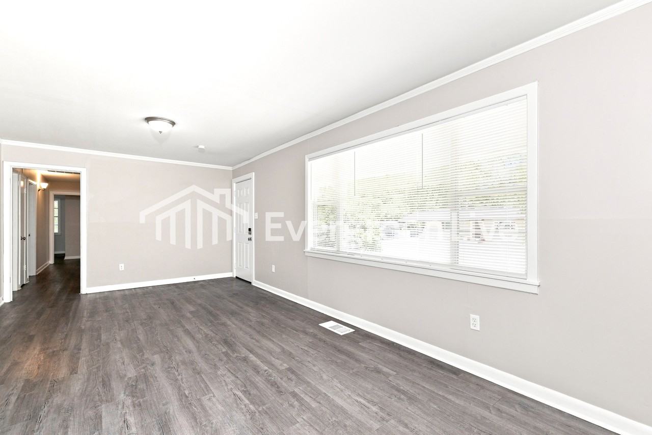 4582 Kirkley Dr - Photo 3 of 15