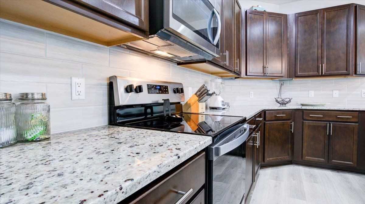 125 Parrot Ave - Photo 6 of 39