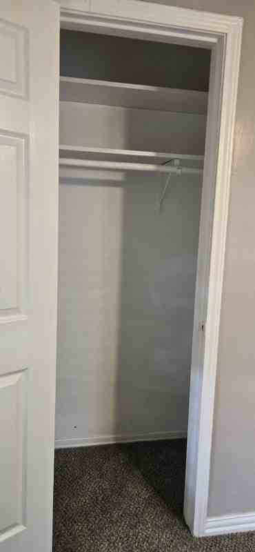 324 Clary Dr - Photo 4 of 18