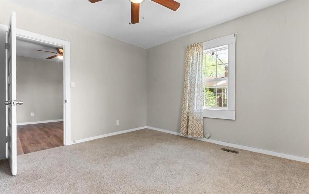 2164 Monroe Ave - Photo 7 of 9