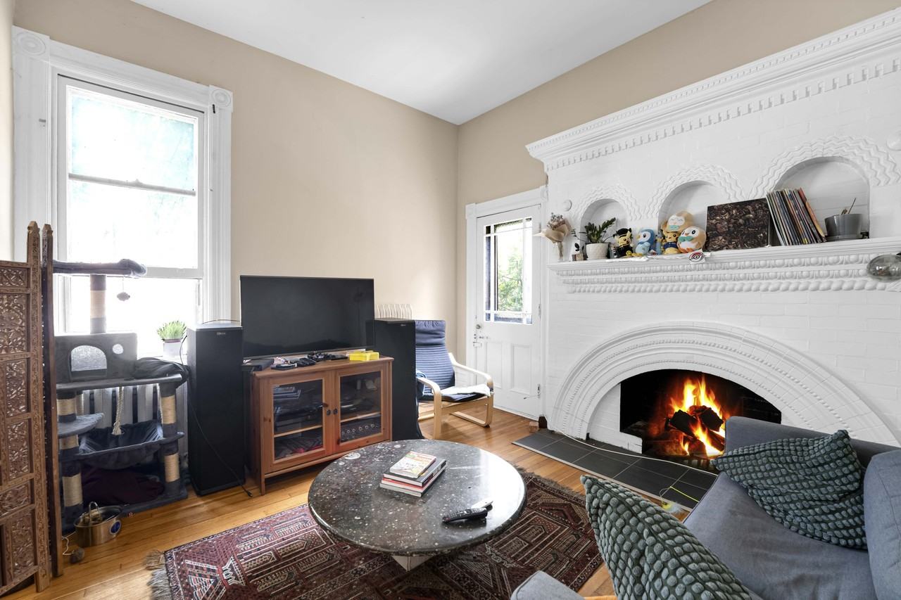 290-292 Daly Avenue - Photo 7 of 12