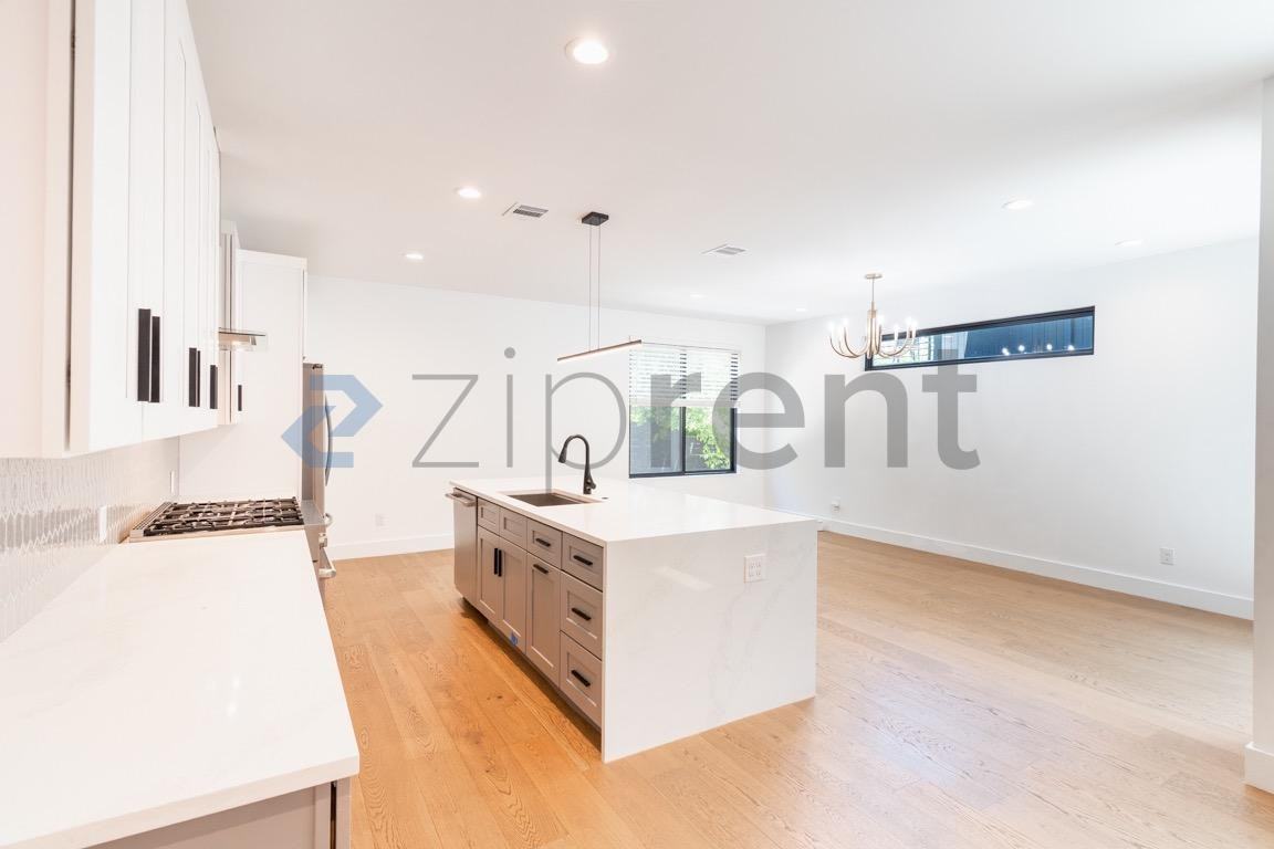 3705 Wilson St - Photo 4 of 14