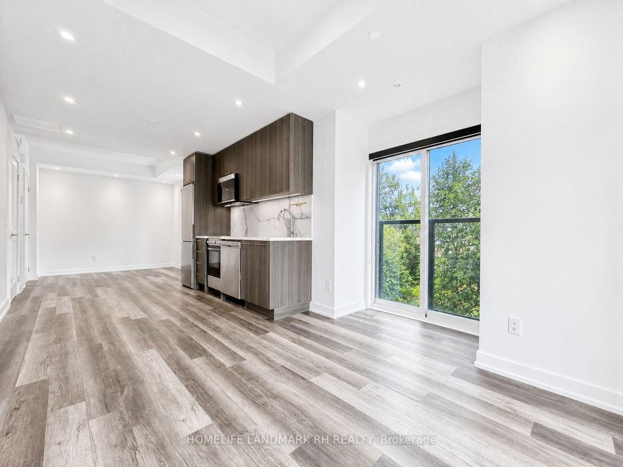 268 Finch Avenue East #20 - Photo 2 of 16