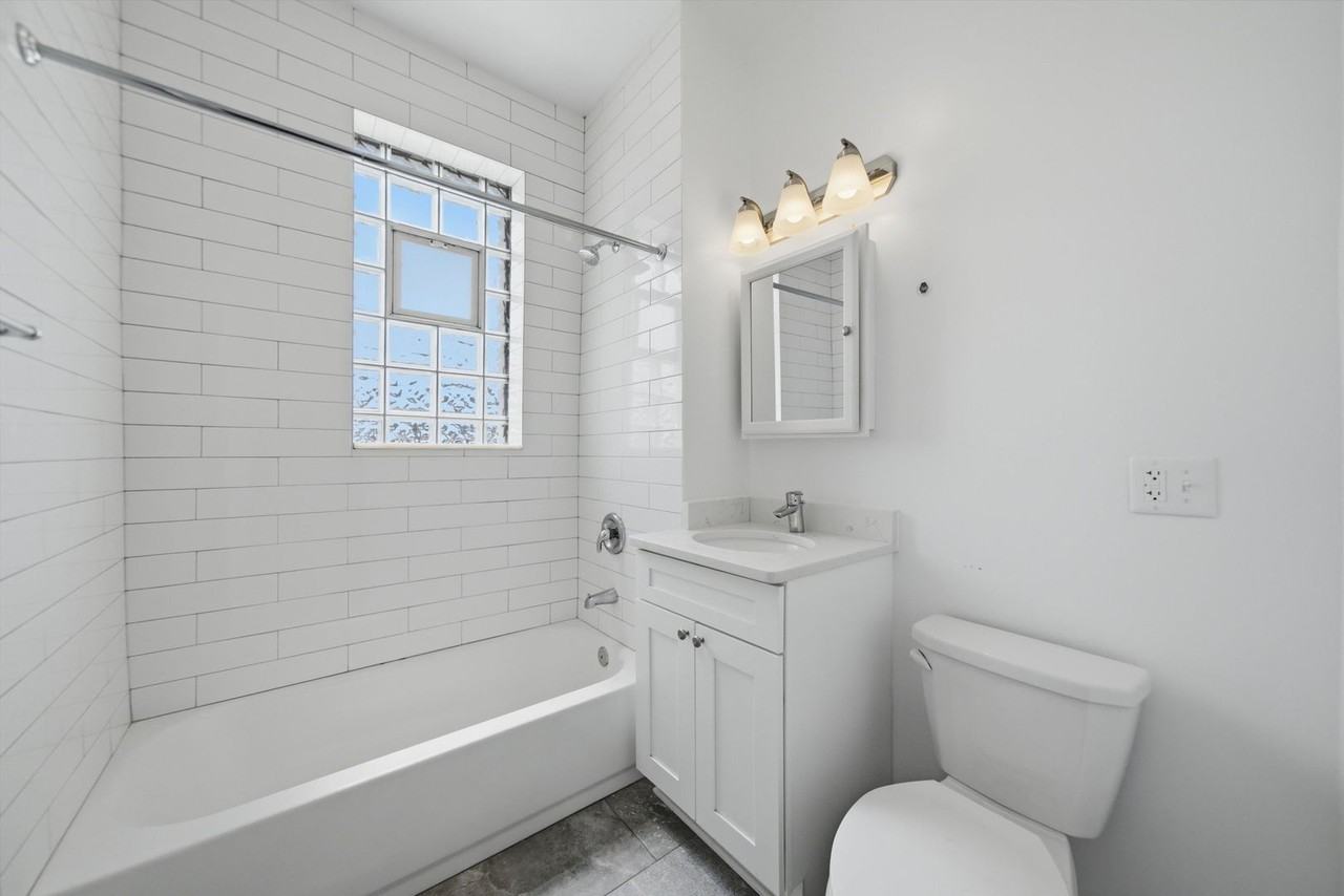 2815 North Troy Street - Photo 6 of 11