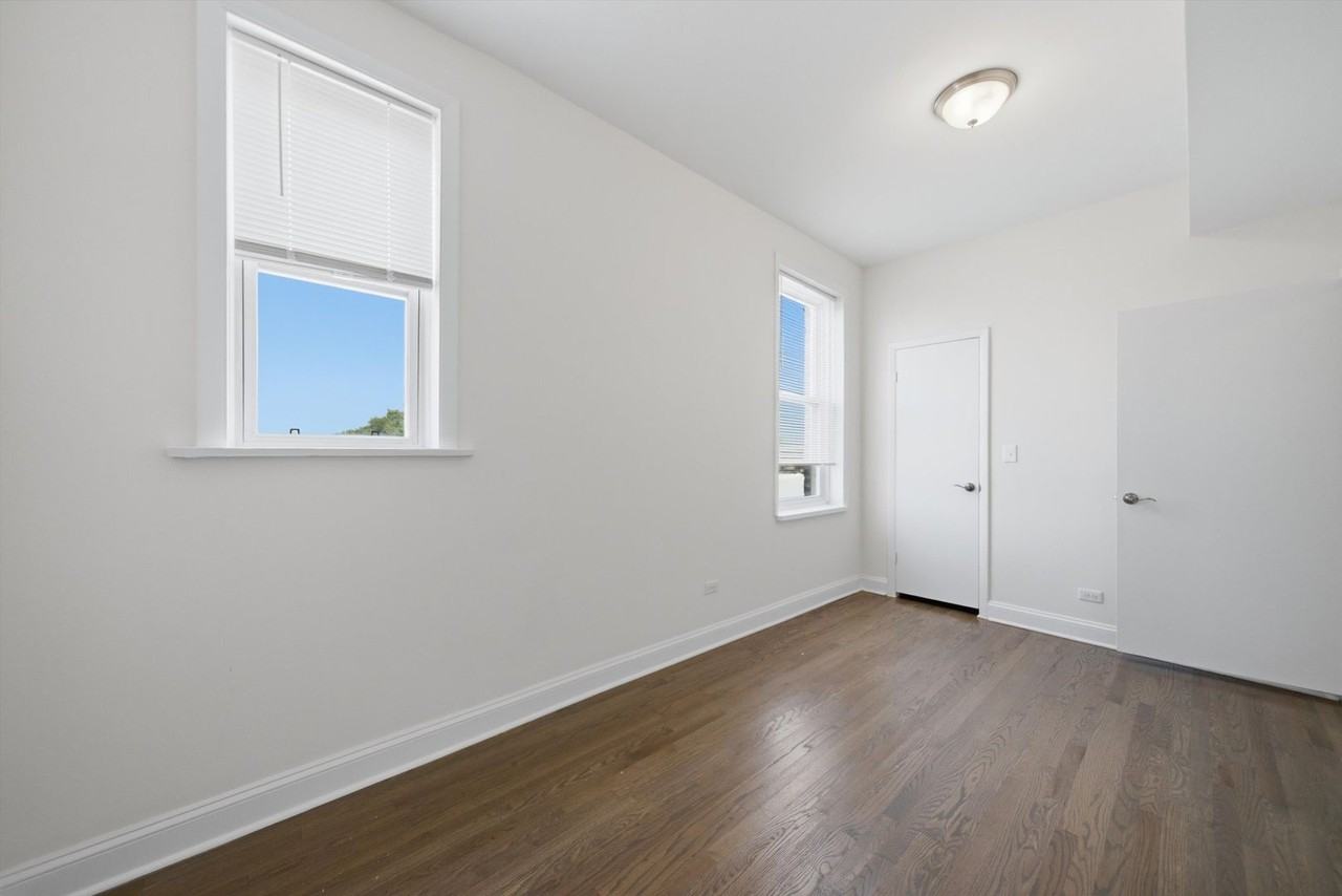 2815 North Troy Street - Photo 7 of 11